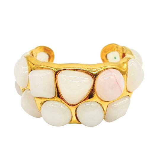 CHANEL<br> Bracelet de perles