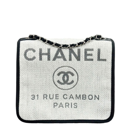 CHANEL<br> Sac messager à chaîne Deauville