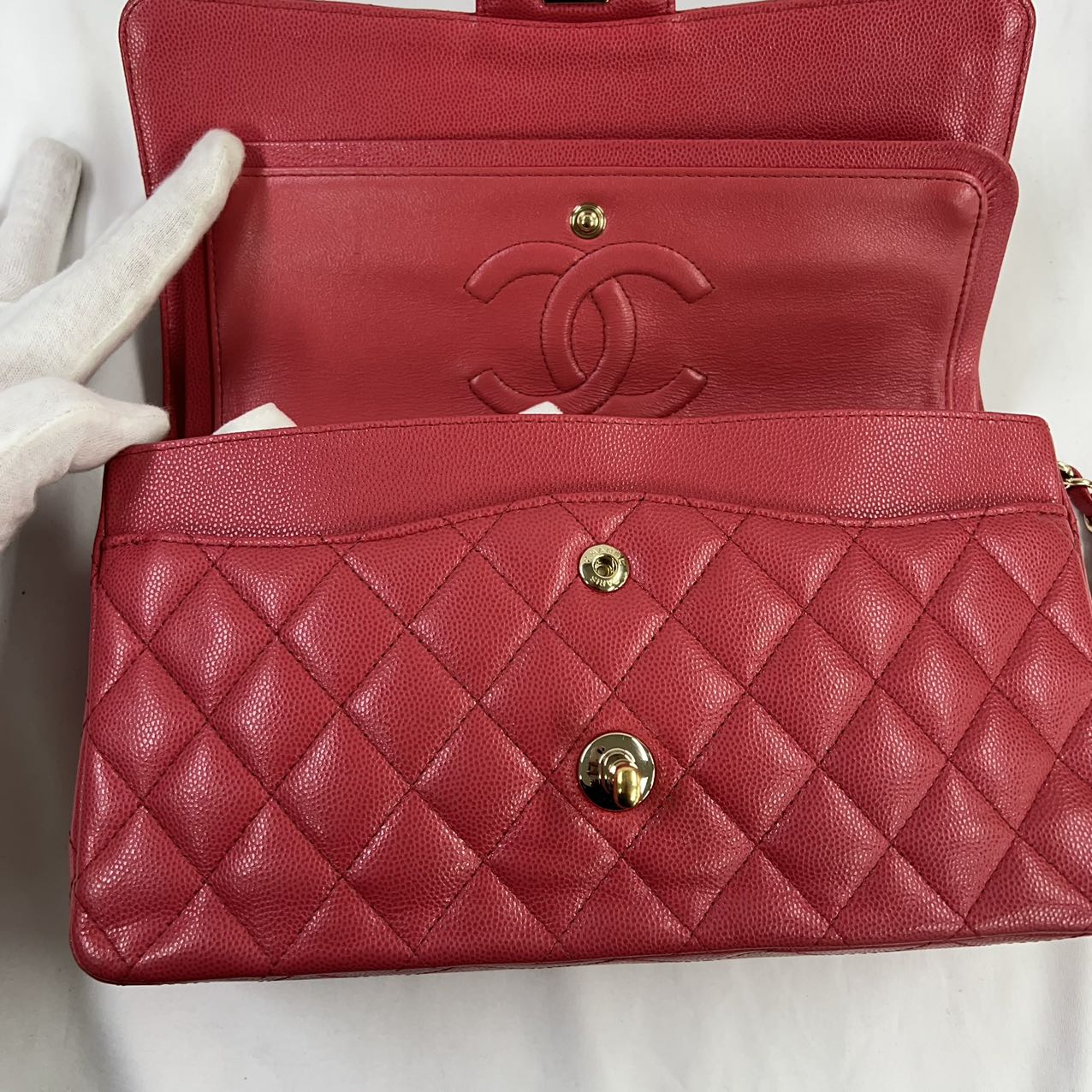 CHANEL<br>Matelasse Caviar Pink