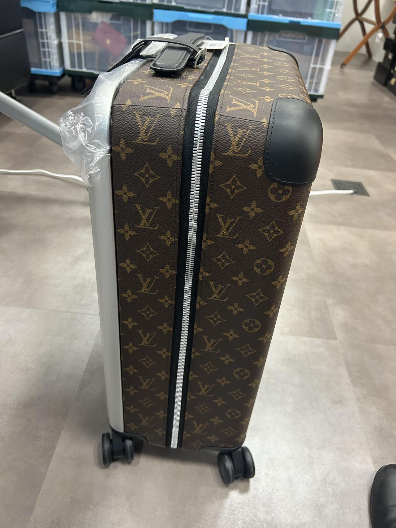 LOUIS VUITTON<br>Trunk