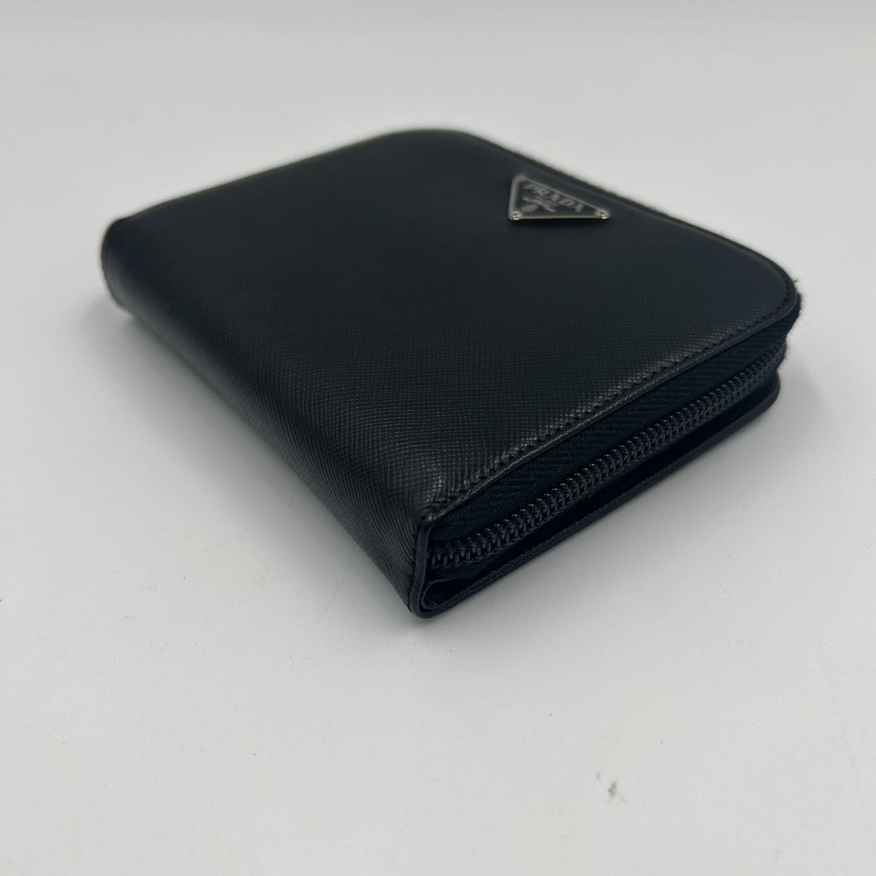 PRADA<br>Saffiano Wallet