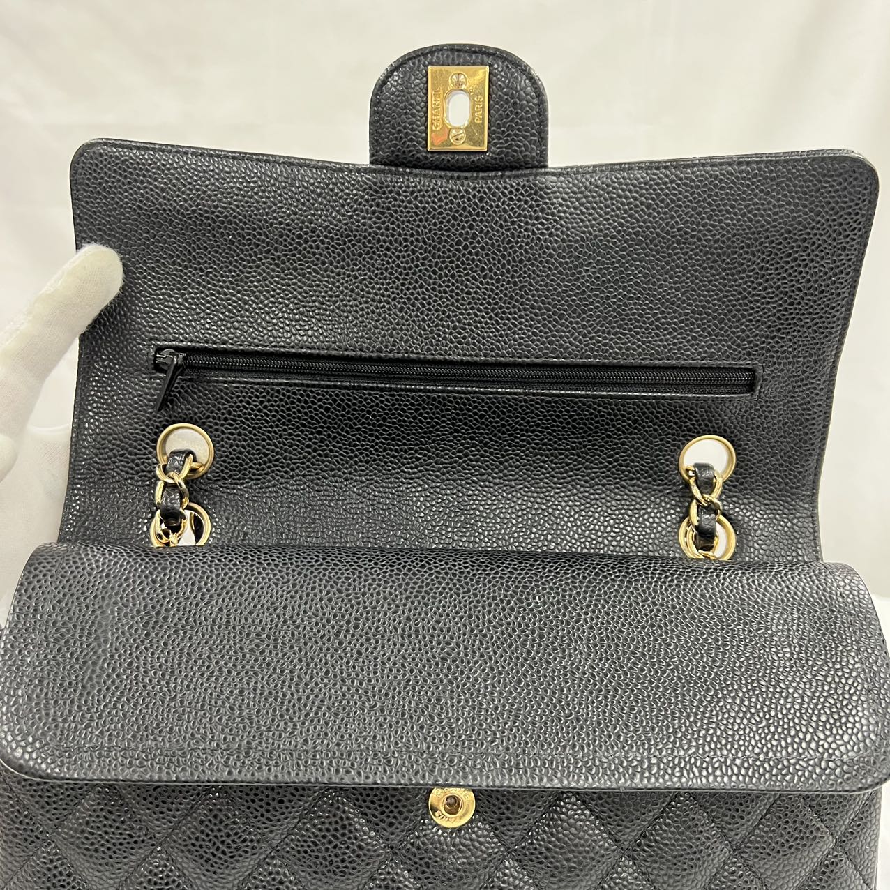 CHANEL<br>Matelasse Caviar Black