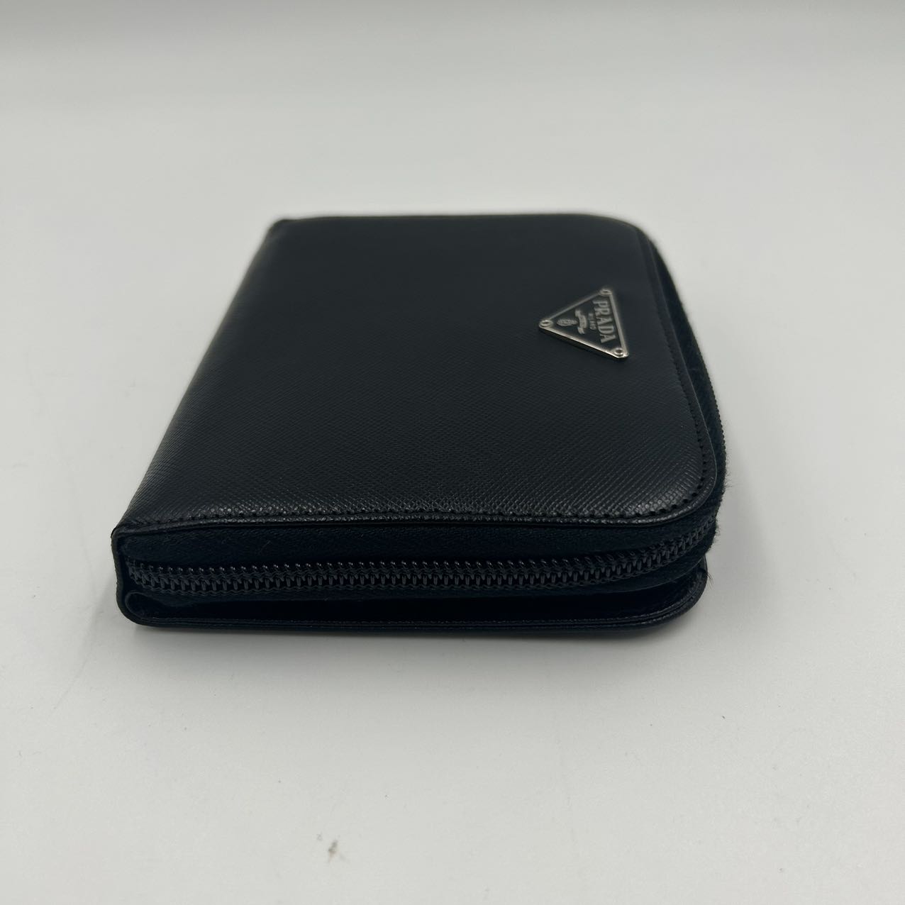 PRADA<br>Saffiano Wallet