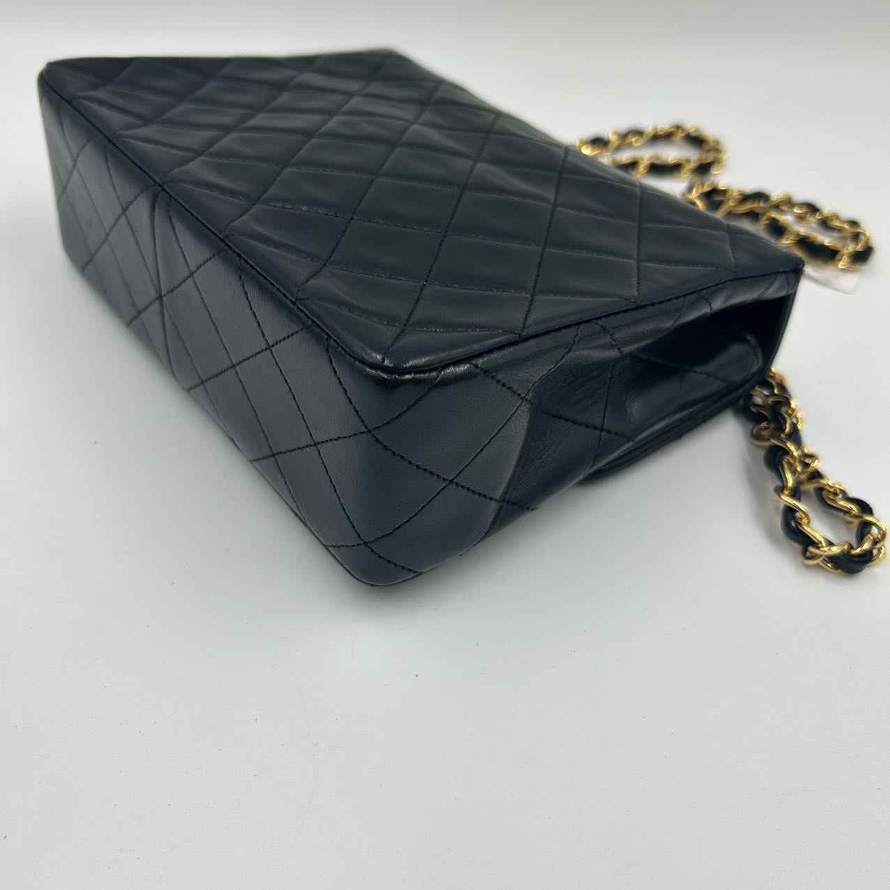 CHANEL<br> Matelassé Mini 20 Schultertasche mit Kette