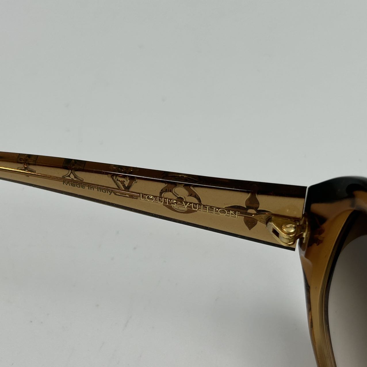 LOUIS VUITTON <br>Sonnenbrille mit Monogramm