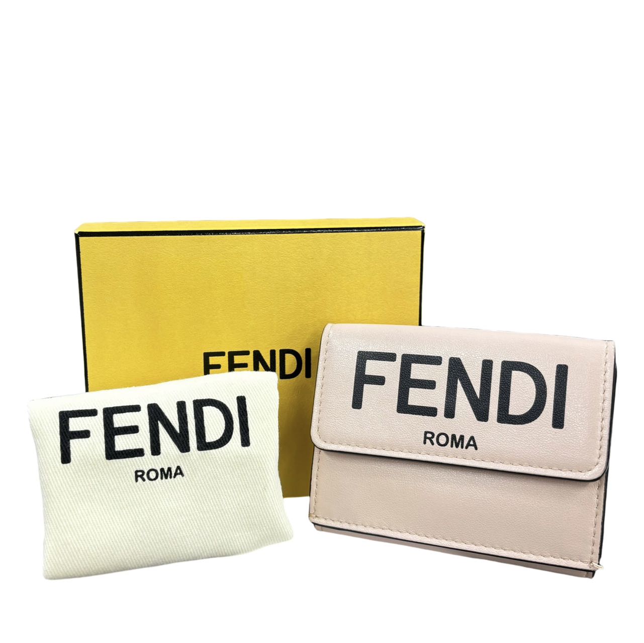 FENDI<br> Portefeuille micro-compact