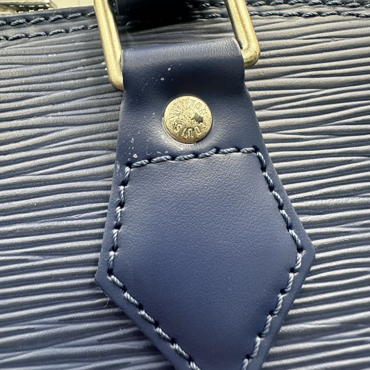 LOUIS VUITTON<br> Epi Arma Tasche Blau