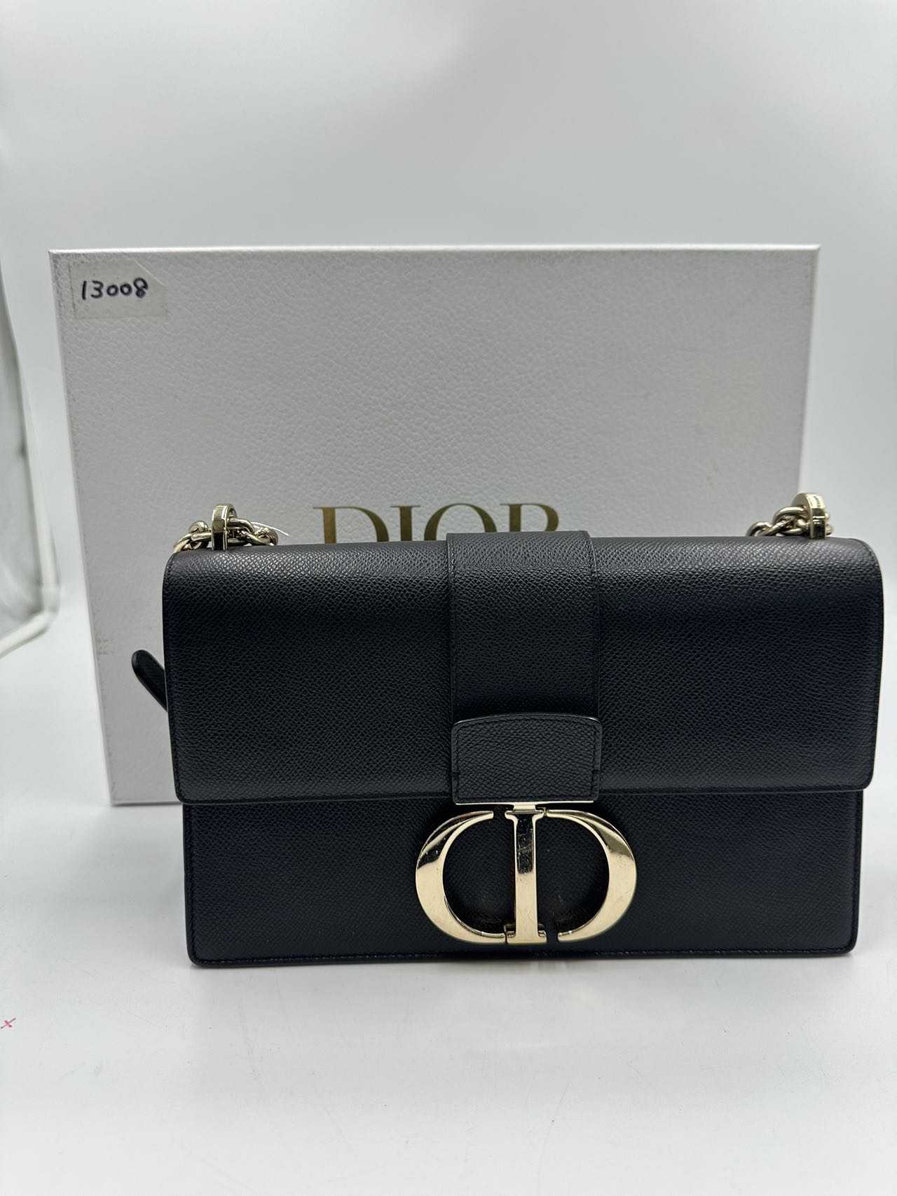 CHRISTIAN DIOR<br> Montaigne Schultertasche aus Leder mit Kette