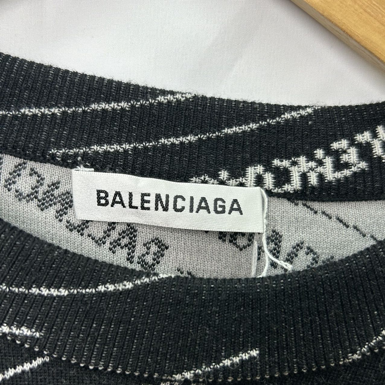 BALENCIAGA<br> Jacquard-Strick mit Rundhalsausschnitt