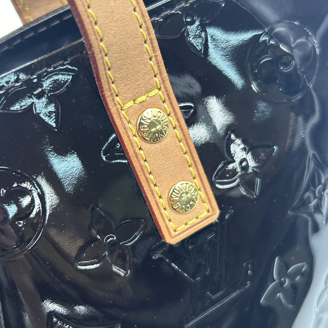 LOUIS VUITTON<br>Reade PM