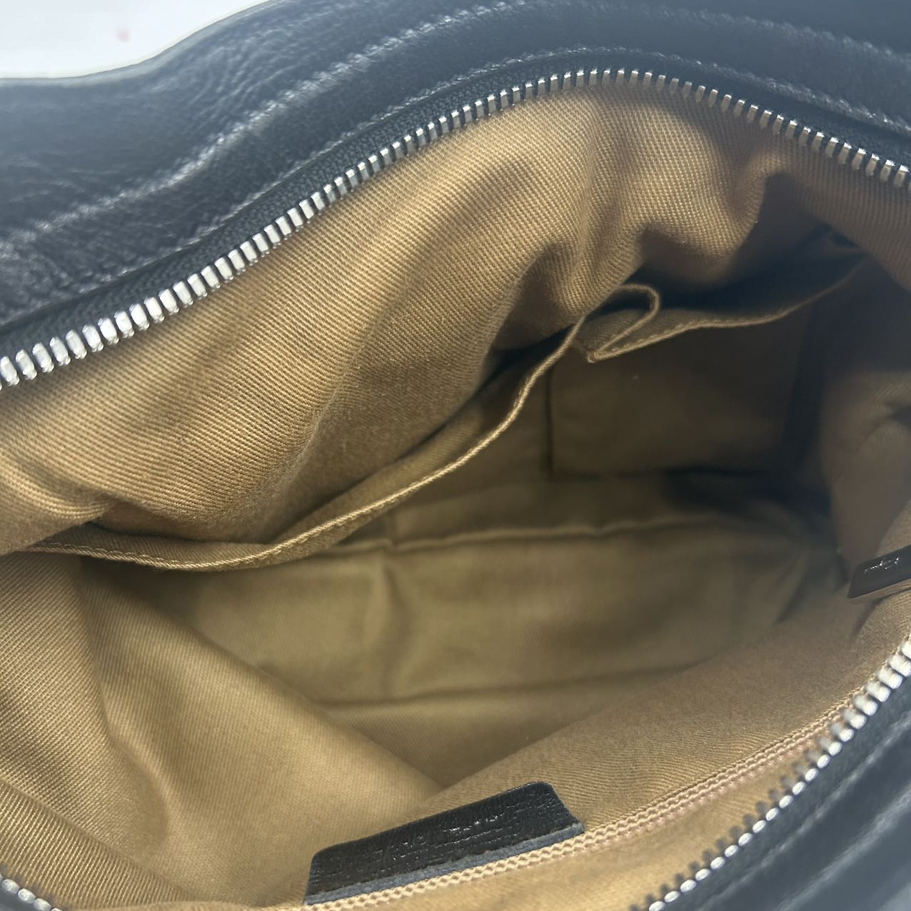 FERRAGAMO<br> Handtasche aus Gancini-Leder