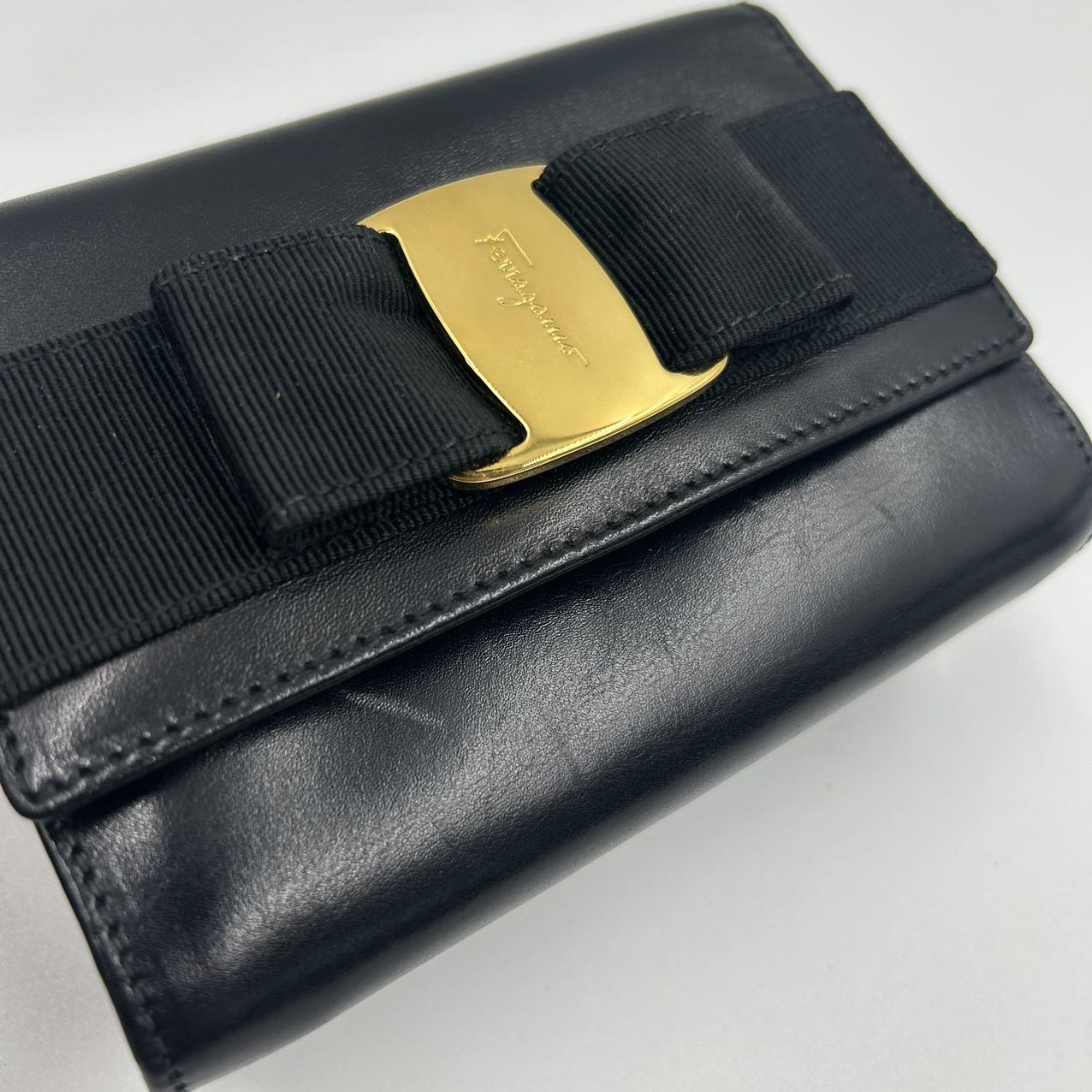 FERRAGAMO<br> Vara Chain Pochette BK