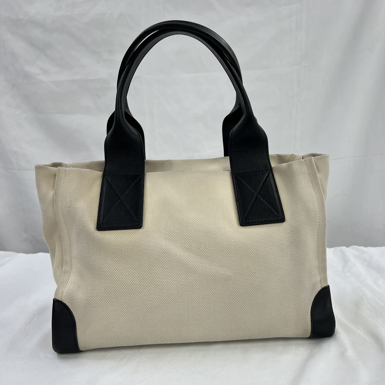 FERRAGAMO<br> Canvas Handtasche