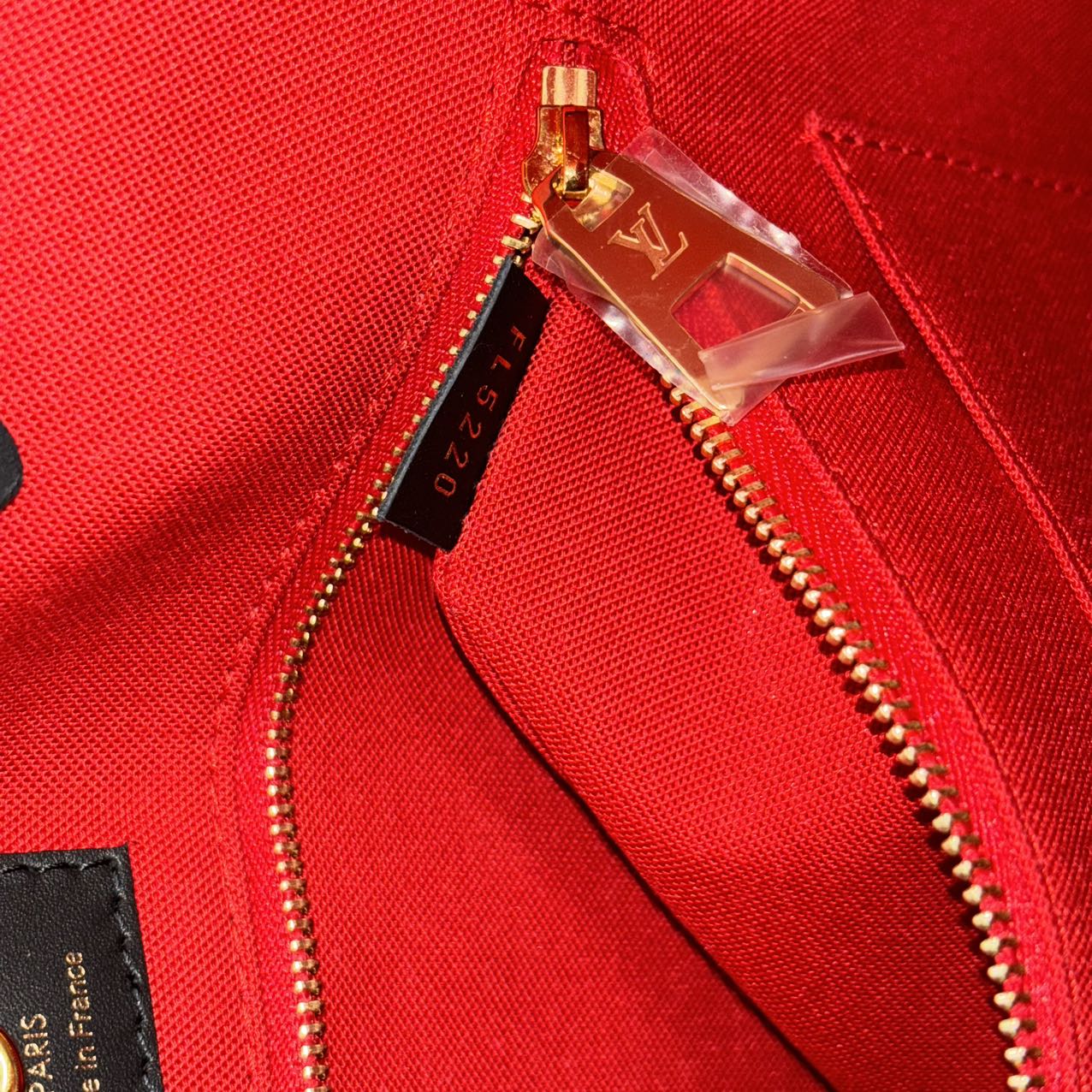 LOUIS  VUITTON <br> On The Go MM