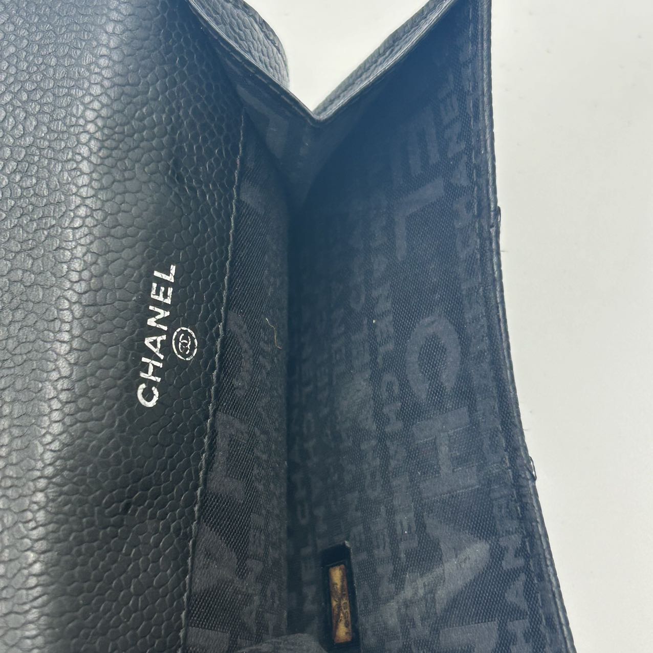 CHANEL<br>Caviar Skin Round Wallet