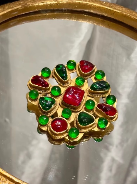 CHANEL<br>brooch