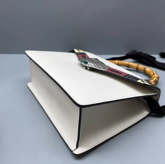 GUCCI<br>Shoulder bag